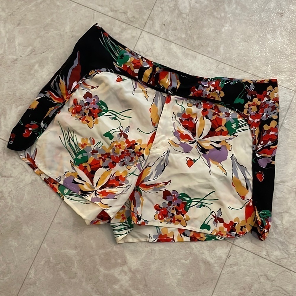 🆕 10 crosby derek lam silk flower shorts 8